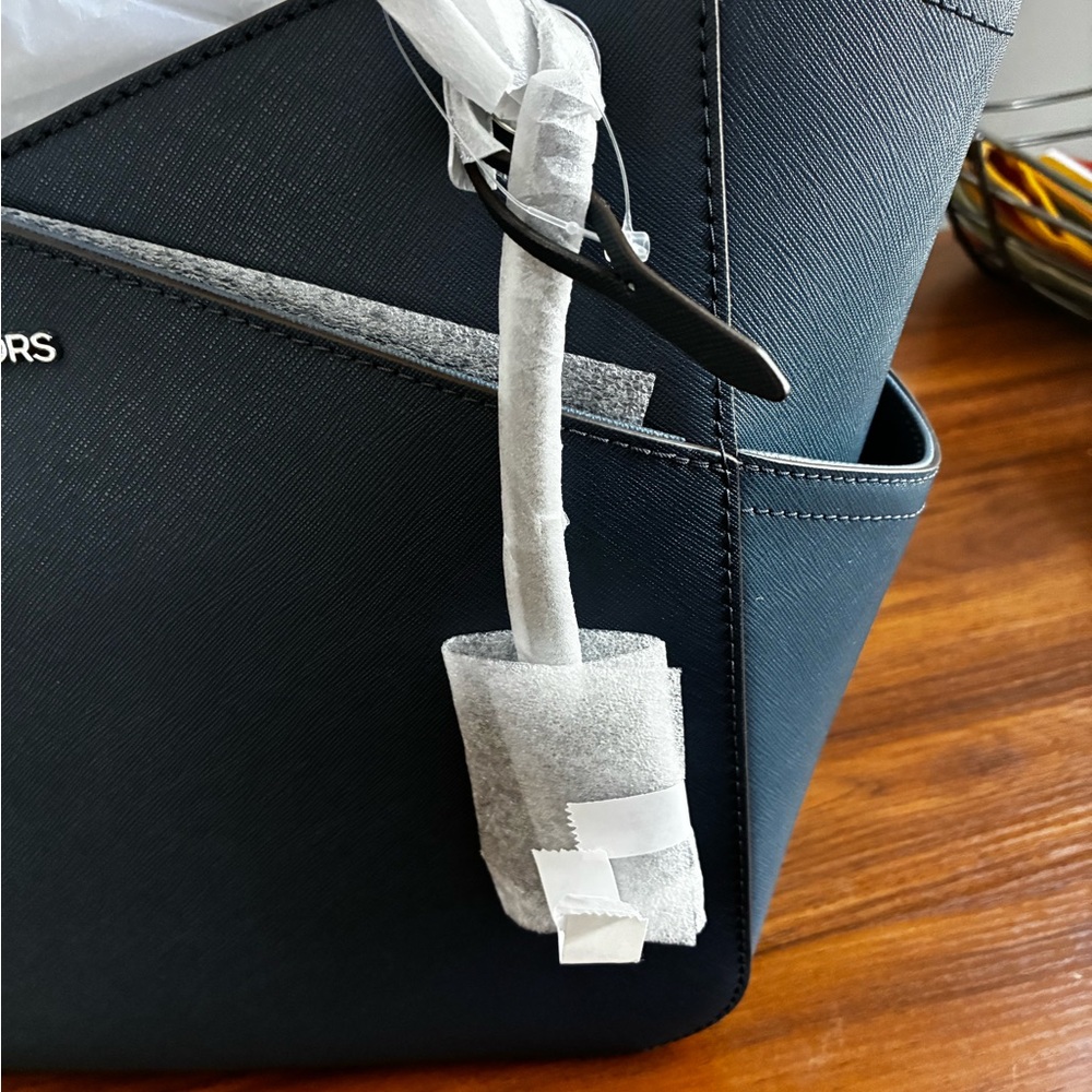 Michael Kors Dark Blue Tote Bag - Picture 5 of 8